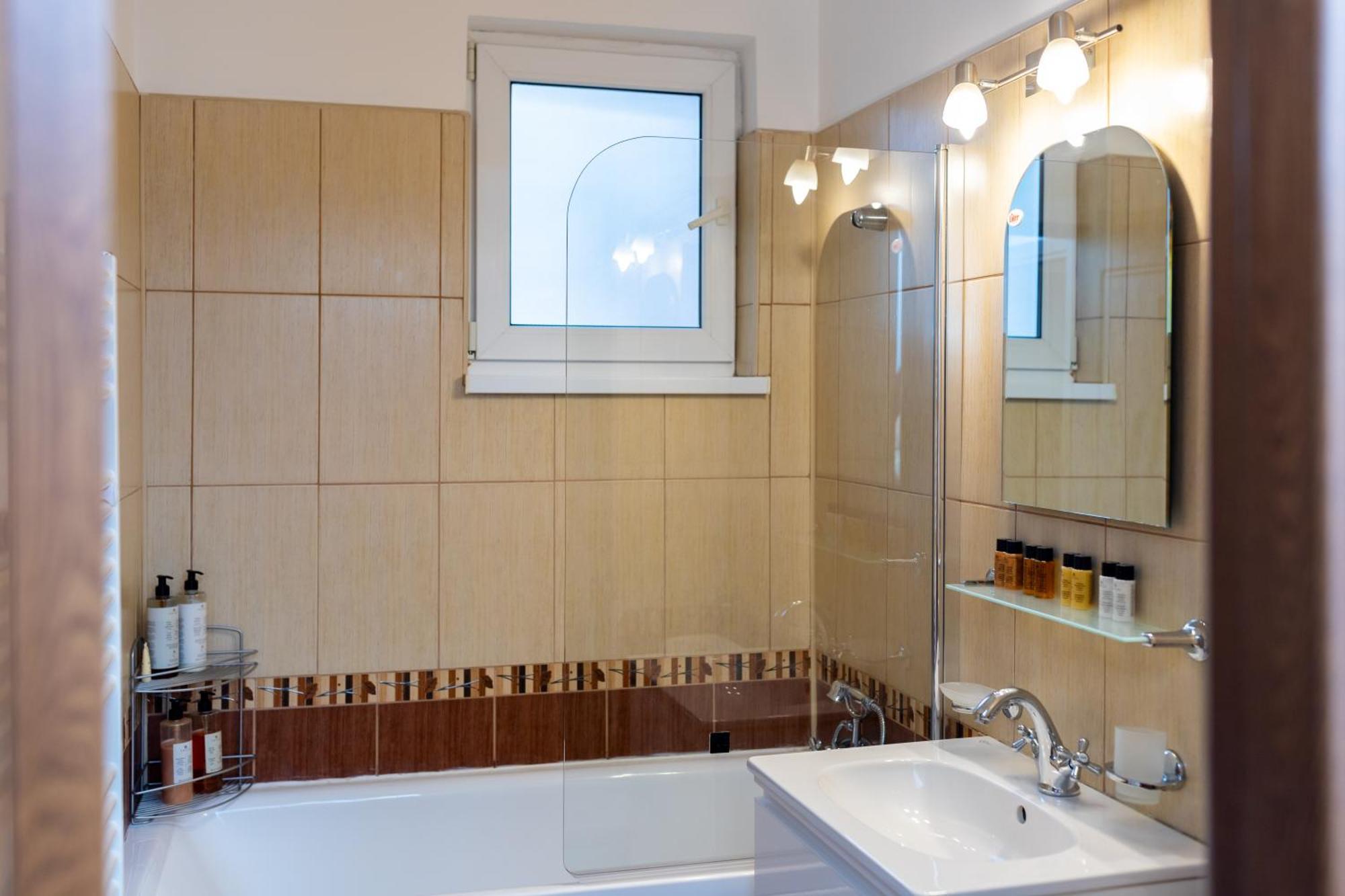 Apartament Octavia Hunedoara Dış mekan fotoğraf