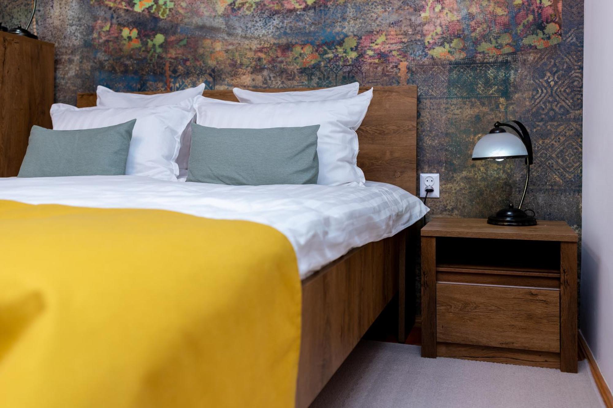Apartament Octavia Hunedoara Dış mekan fotoğraf