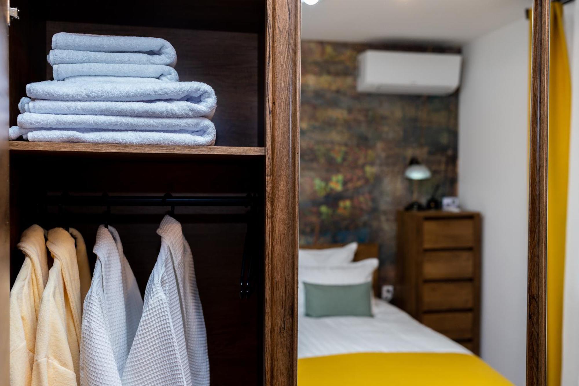 Apartament Octavia Hunedoara Dış mekan fotoğraf