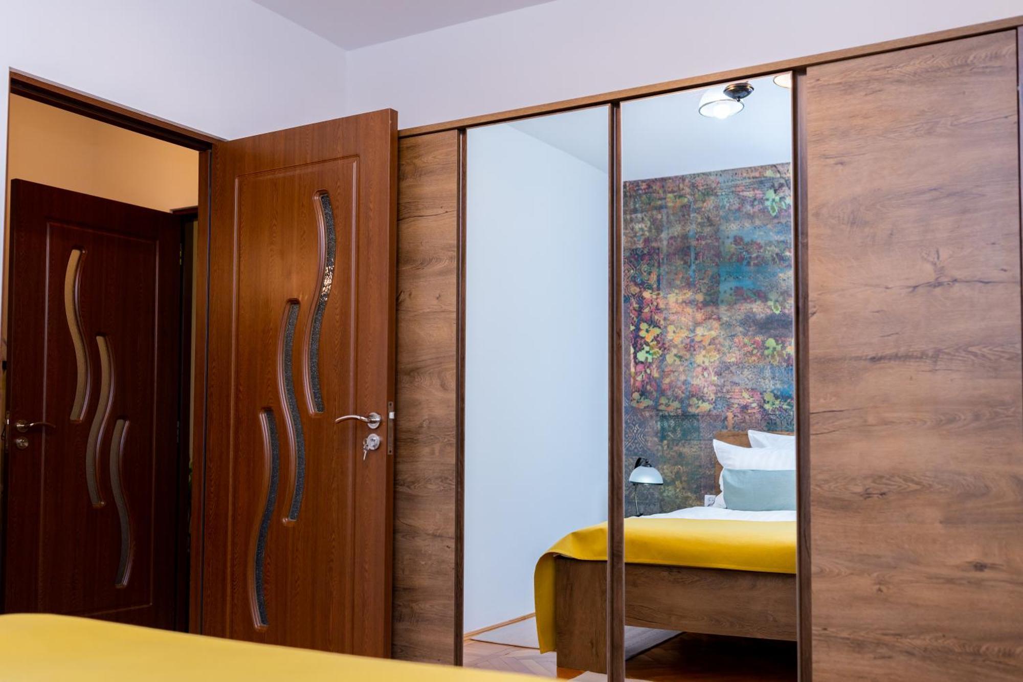Apartament Octavia Hunedoara Dış mekan fotoğraf