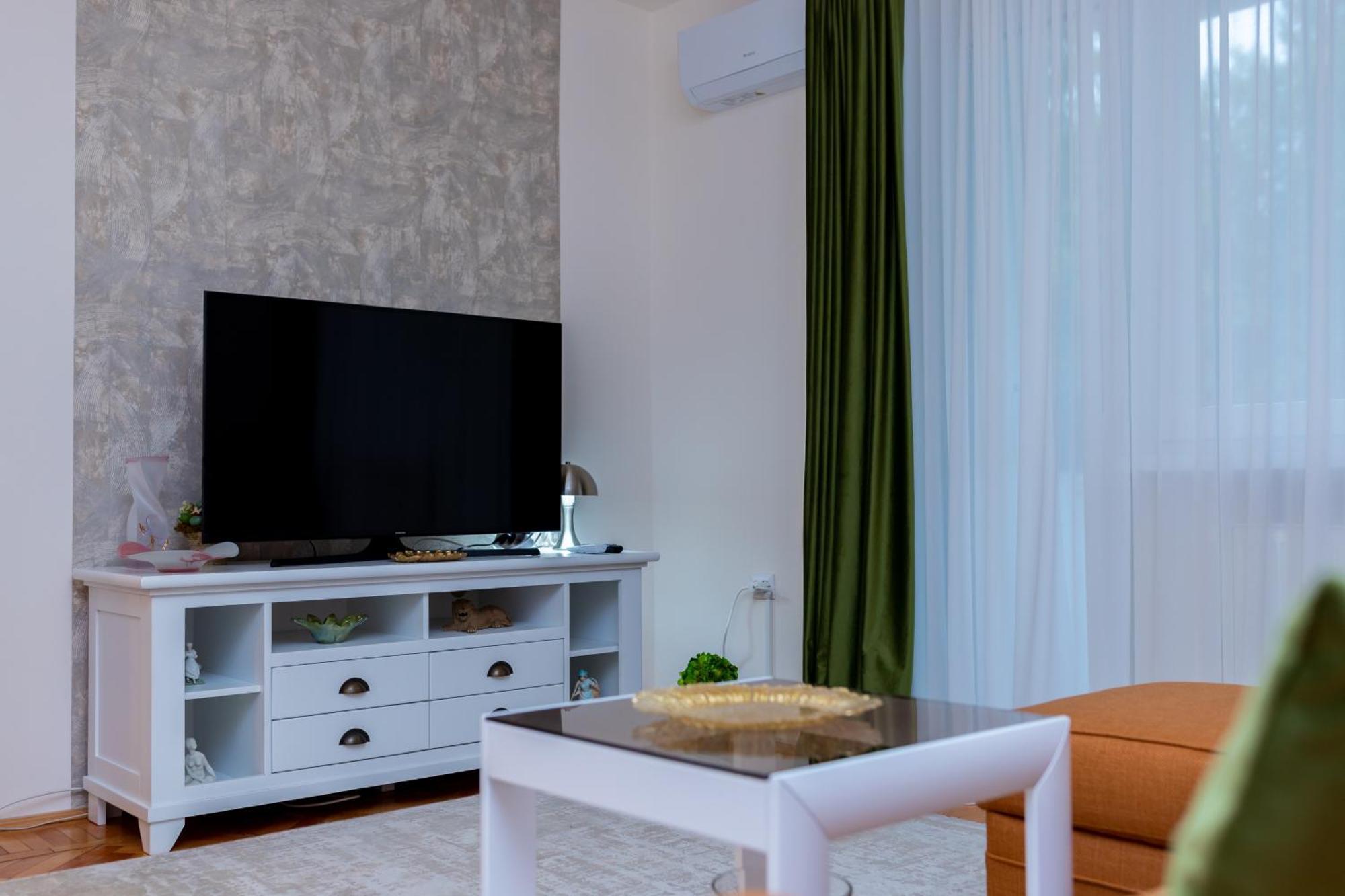 Apartament Octavia Hunedoara Dış mekan fotoğraf