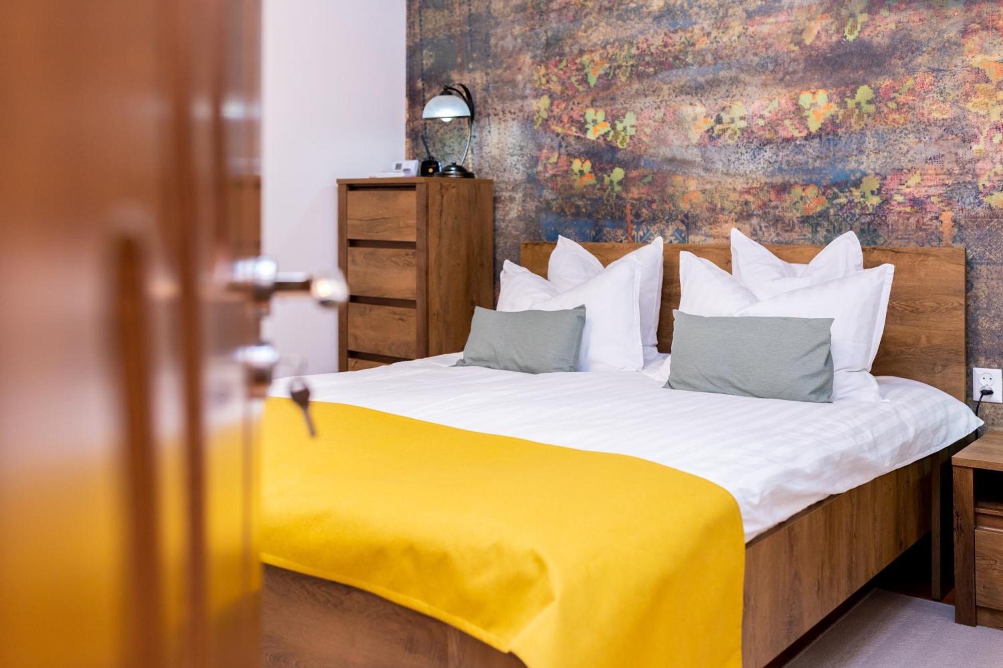 Apartament Octavia Hunedoara Dış mekan fotoğraf